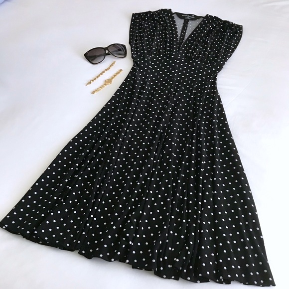 Norma Kamali Dresses & Skirts - 🔥 Flash Sale Norma Kamali Polka Dot Dress Black